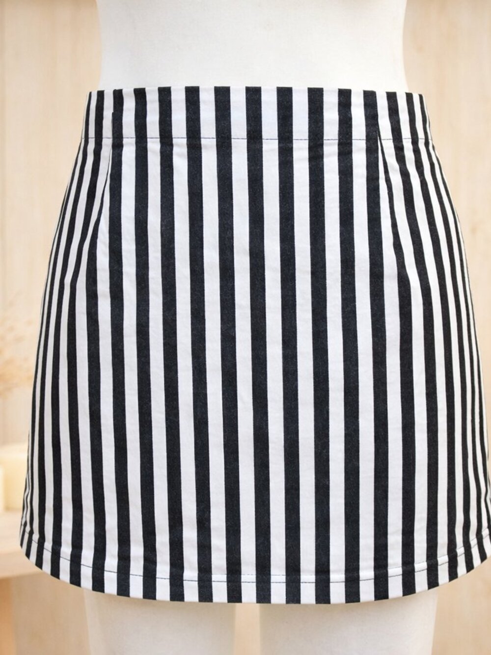 Black & White Striped Mini Skirt Nautical Monochrome Look Vertical Stripe Mod